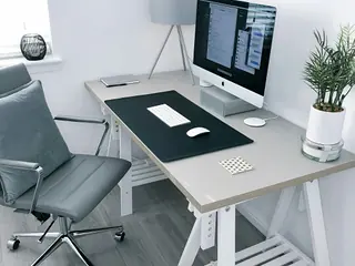 Desk assembly