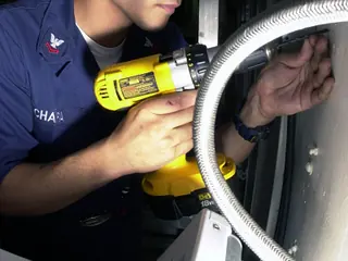 Outlet installation/replacement