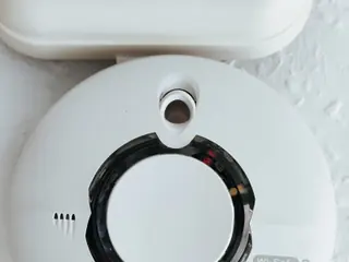 Smoke/CO detector installation