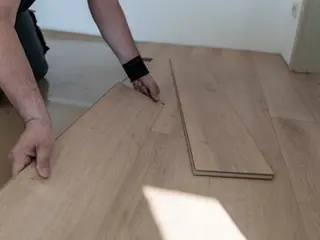 Laminate floor installation